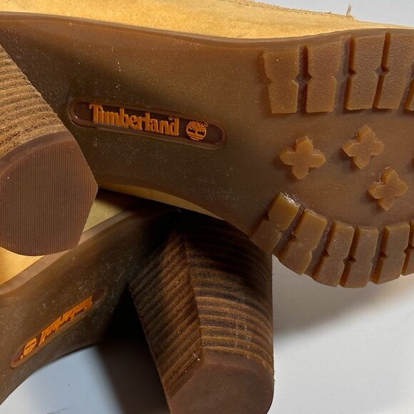 Women's Timberland Boots size 10 - Picture 10 of 16